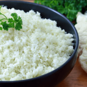 Receita fácil e rápida de arroz de couve-flor low carb
